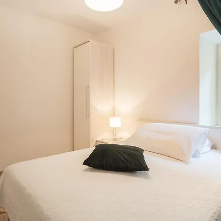 Nada * Ντουμπρόβνικ