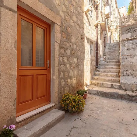 Nada Tatil Evi